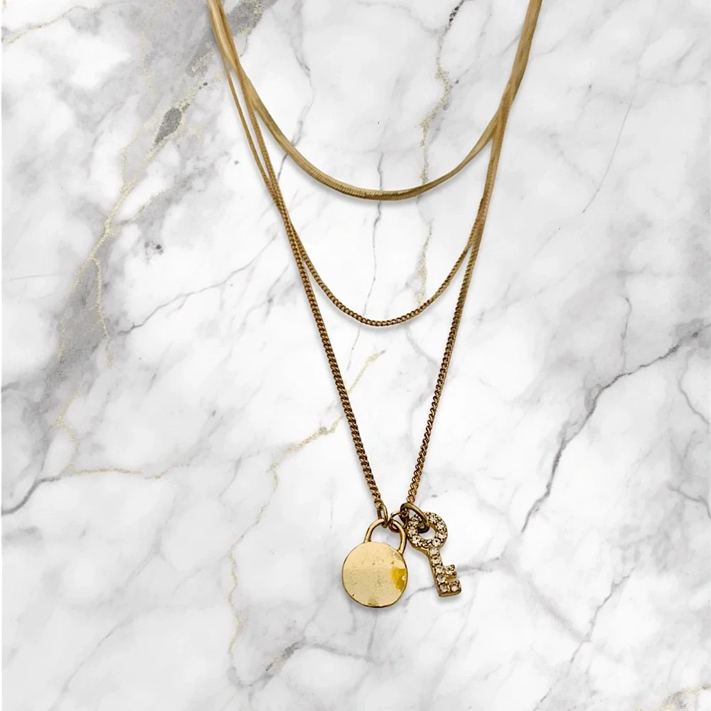 WOMENS LAYERED KEY & LOCK NECKLACE
